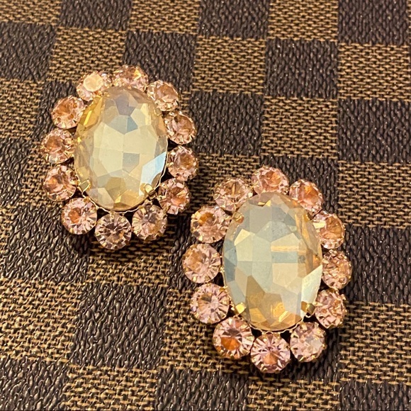 NWT Large Pink Jewels Stud Statement Earrings - Picture 1 of 13